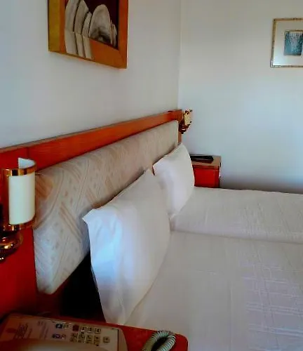 מלון Albergaria Senhora Do Monte 3*